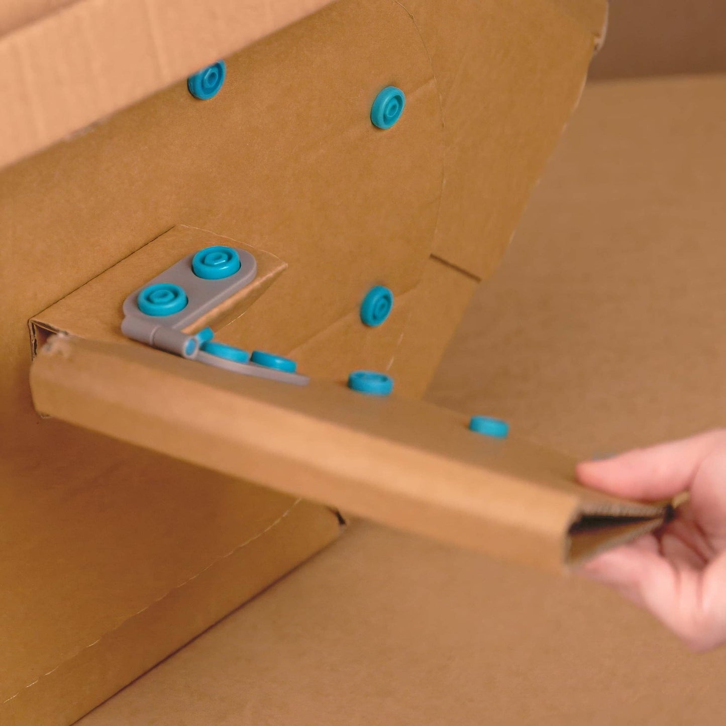Spin-Hinge | Makedo Cardboard Construction Tool