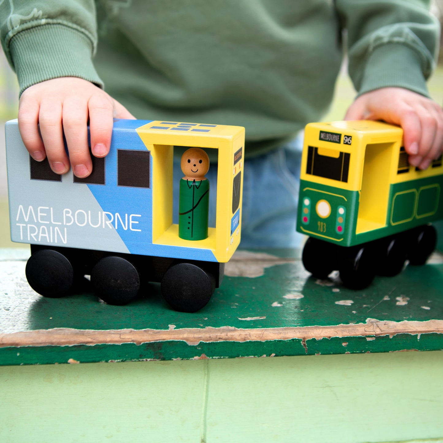 Melbourne Train (Mid Size)